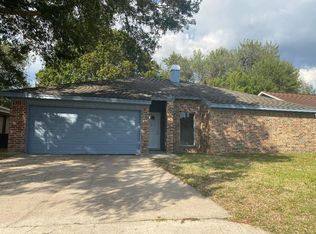 9470 Landis Dr, Beaumont, TX 77707
