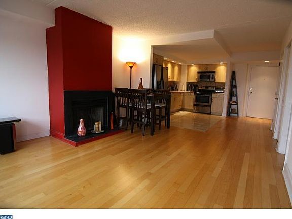 2nd image of 200 Lombard St #733