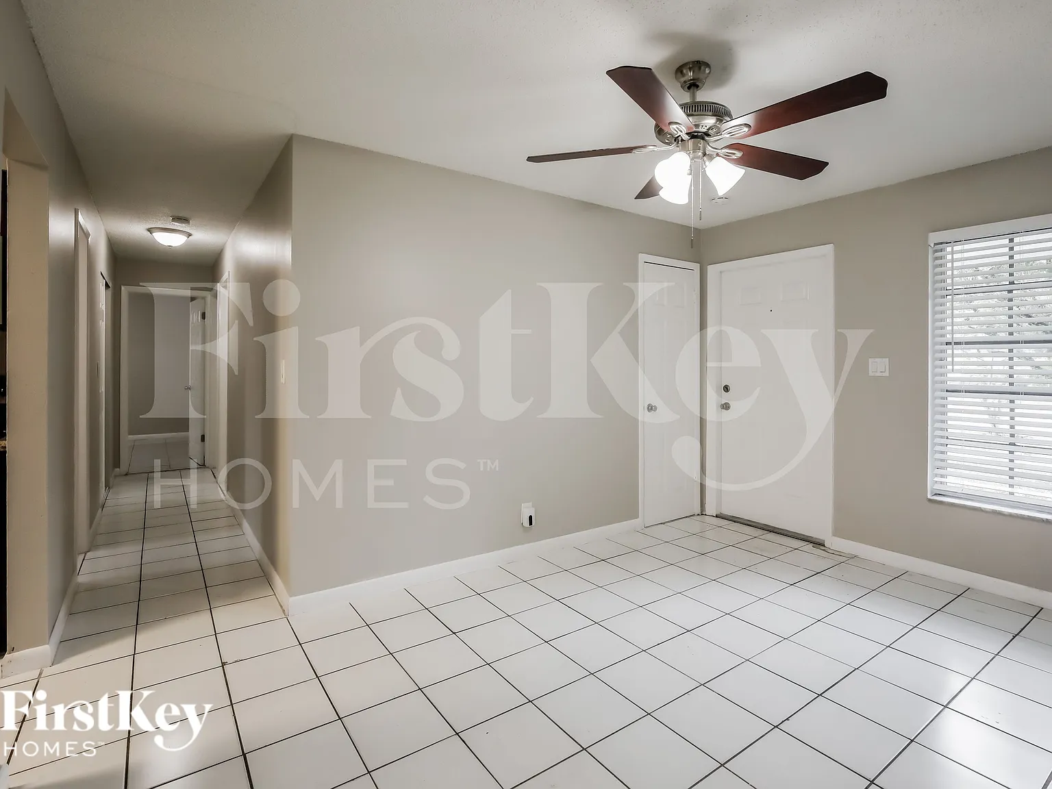 3 bed, 2.0 bath, 1295 sqft, $2,965 — Photo 3