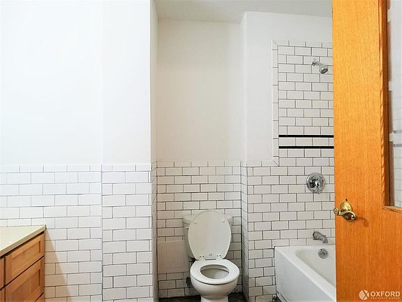 3rd image of 1109 Dekalb Ave APT 2F