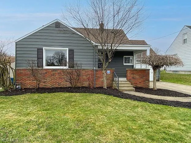 158 Helena Dr photo 1