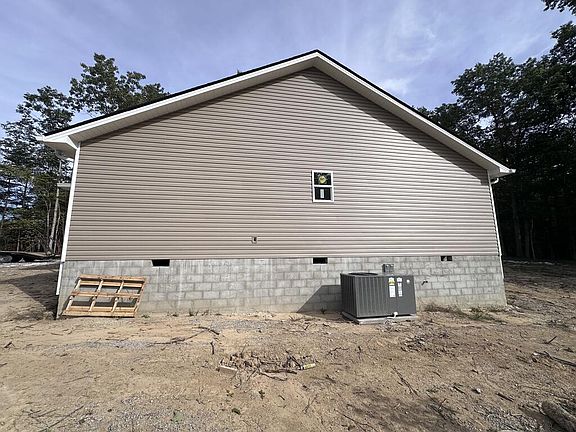 4th image of 550 Stone Cliff Ln