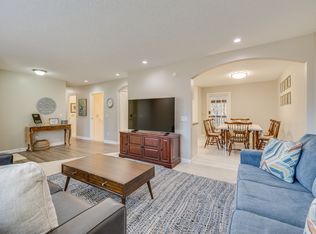 5013 Emerald Dr, Kingsport, TN 37664