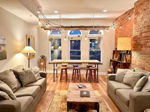 231 Main St Suite 2L, Northampton, MA 01060