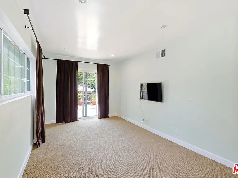 503 N Greencraig Rd — Photo 25