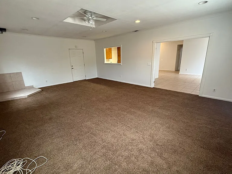 15191 Farmington Ct — Photo 20