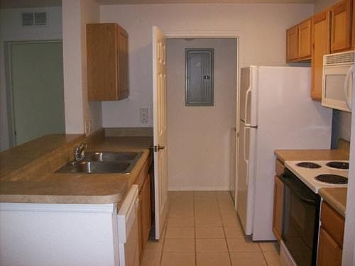 4th image of 3511 57th Avenue Dr W