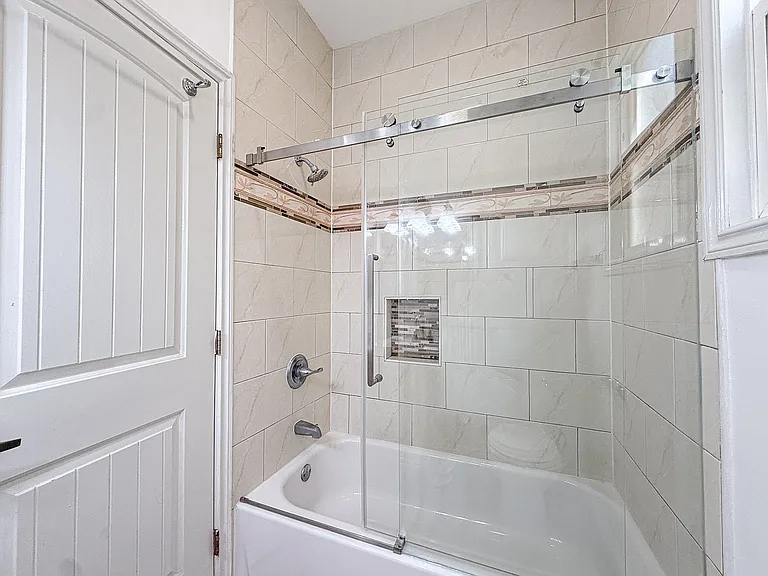 229 S Tower Dr #C — Photo 11
