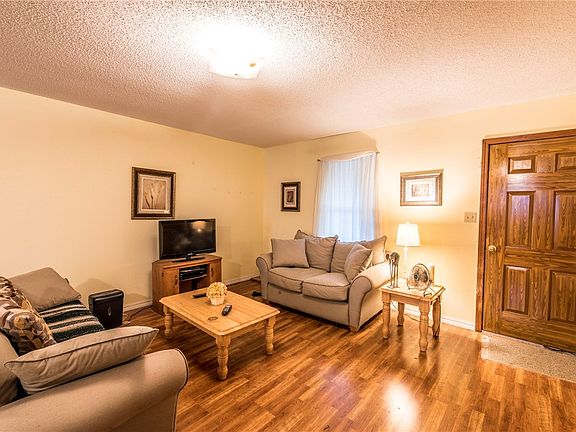 4th image of 124 Pheasant Dr