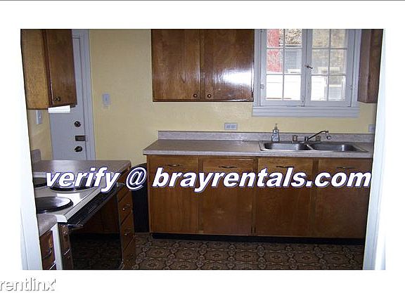 636N4th-wm-kitchen