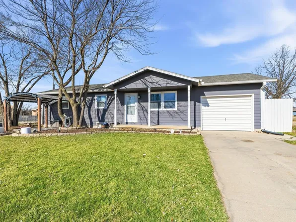 523 Circle Ct, Burrton, KS 67020