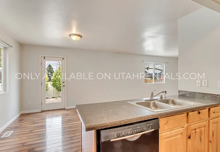 10881 S Pine Shadow Rd — Photo 10