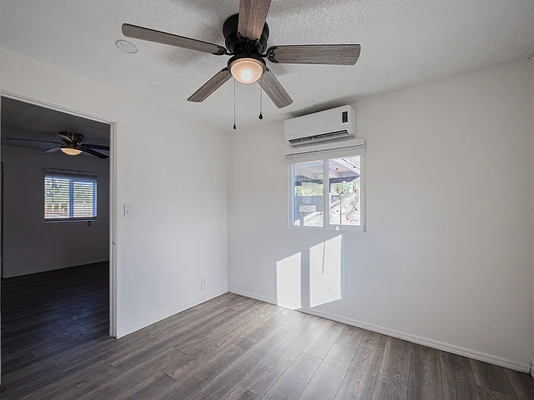 2537 E Willetta, Phoenix Az — Photo 12