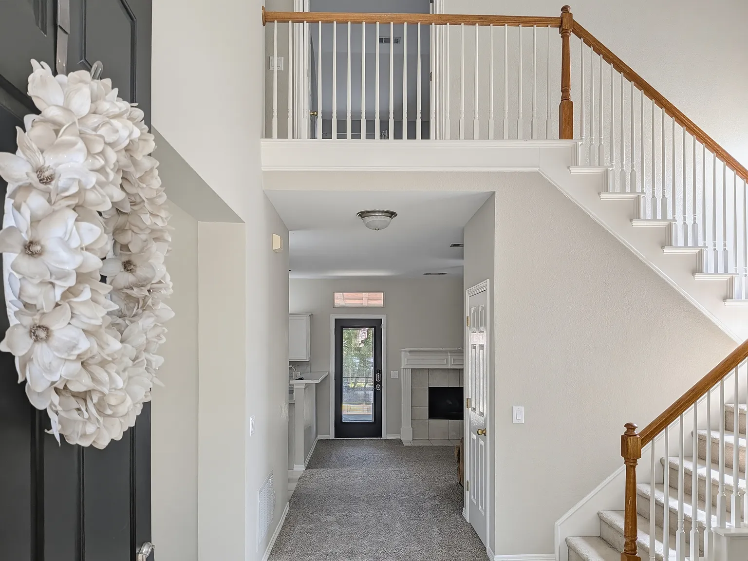 5 bed, 2470 sqft, $2,895 — Photo 2