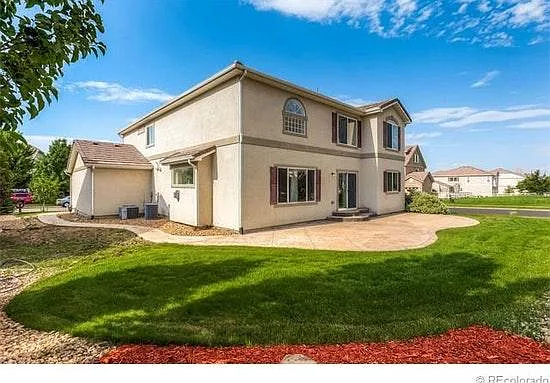 4 bed, 4257 sqft, $4,000 — Photo 3
