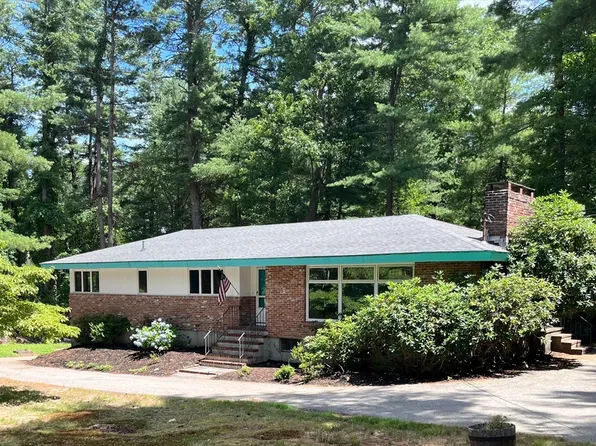 397 Cross St, Hanson, MA 02341