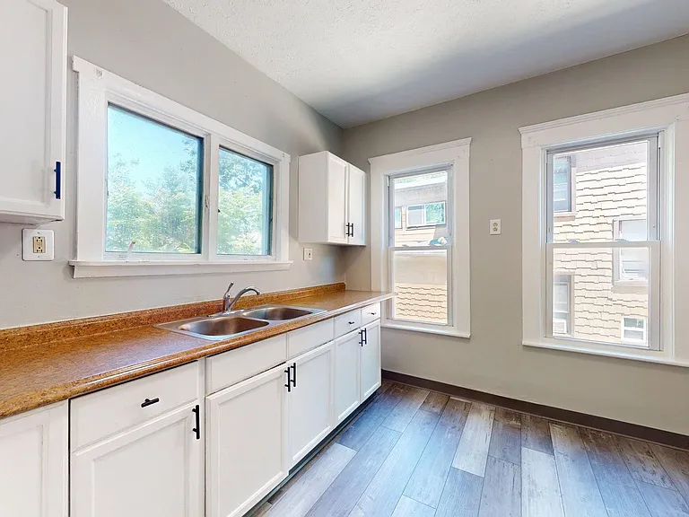 3222 W 94th St — Photo 25