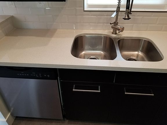 3rd image of 1522 S Hayworth Ave #207