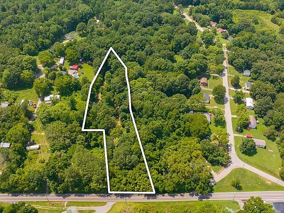 3rd image of 1560 River Rd