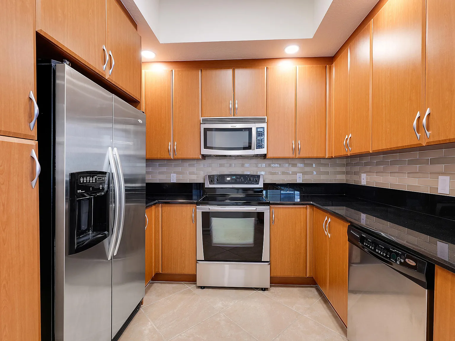 701 S Olive Ave — Photo 4