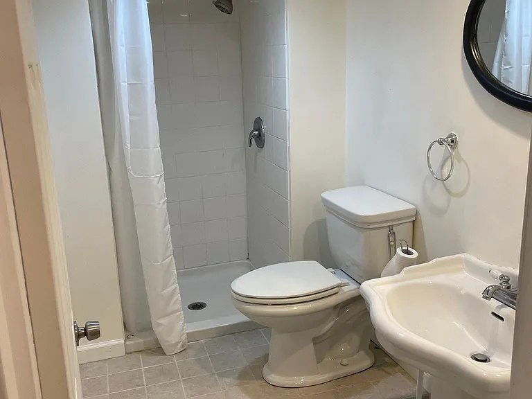 324 Division St SW #BASEMENT — Photo 8