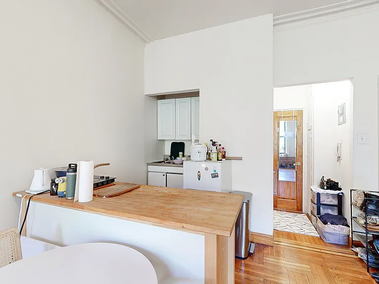 118 W 69th St #4A — Photo 8