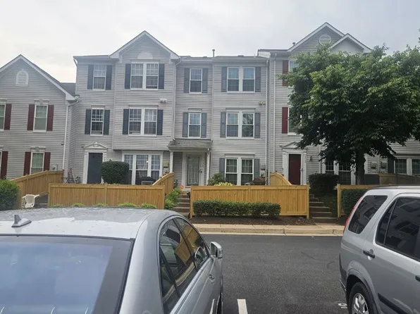 9342 Fringe Tree Ln, Manassas, VA 20110