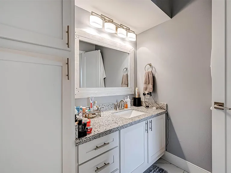 5150 Hidalgo St #402 — Photo 40