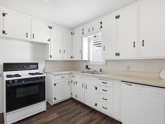 4th image of 445 Michael Blvd