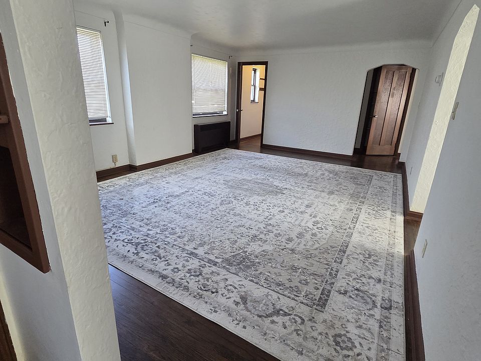 1st image of 3409 Hanna Ave