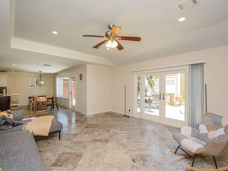 9906 Cedardale Dr — Photo 6