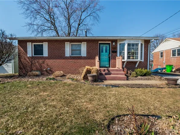 1232 Valley Dr NW, North Canton, OH 44720