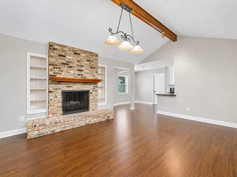 5731 Cheltenham Dr — Photo 11