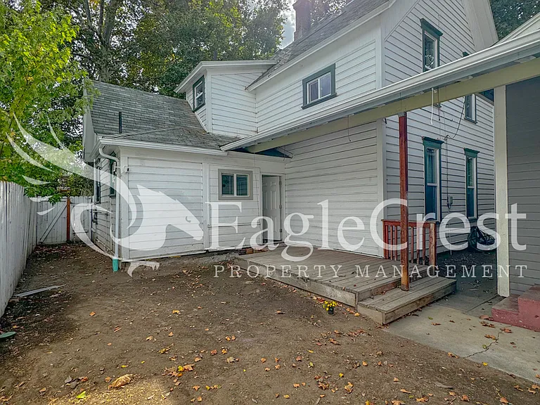 215 S 4th Ave — Photo 24
