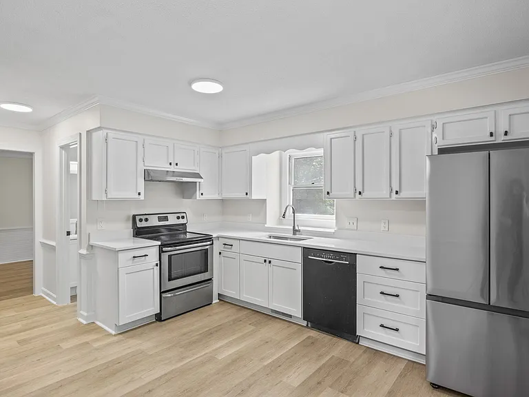 623 Elmwood Ct — Photo 19