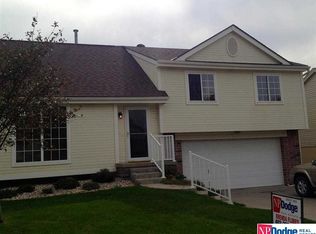 15285 Spencer St, Omaha, NE 68116