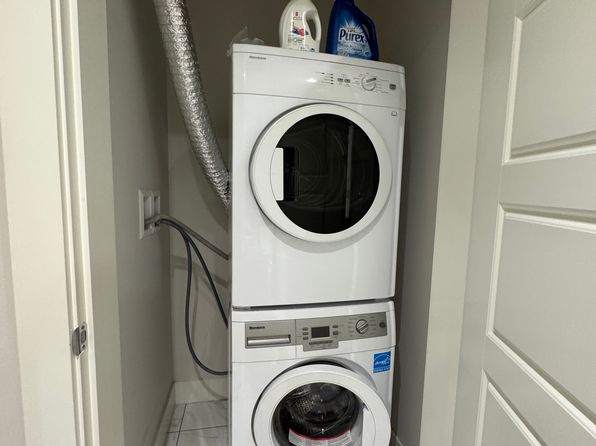 2 bedroom rental in Burnaby — photo 12
