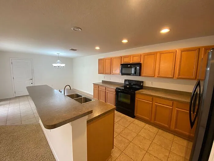 2457 Formax Dr — Photo 2