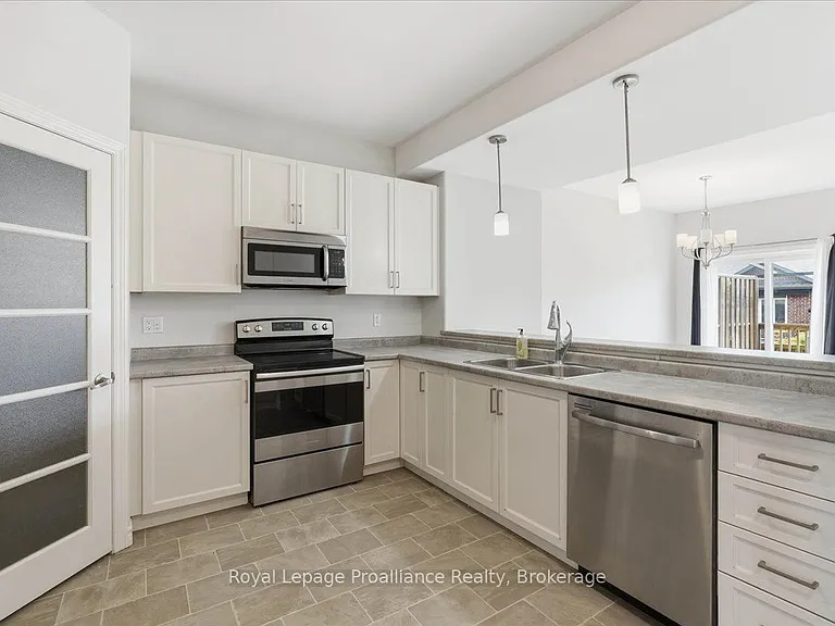 16 Ledgerock Ct — Photo 7