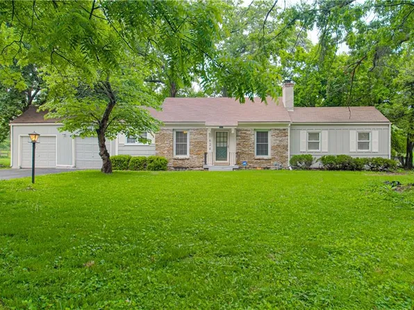 624 E 97th St, Kansas City, MO 64131