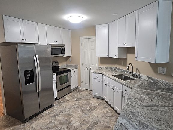 4th image of 2604 Llama Ln