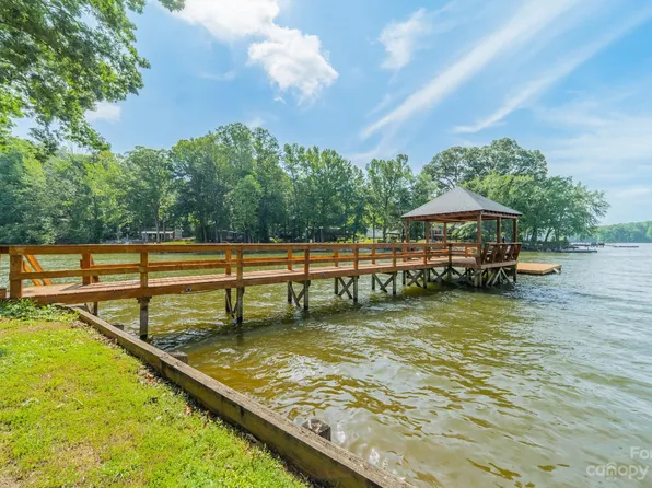 695 Blue Heron Rd, Salisbury, NC 28146
