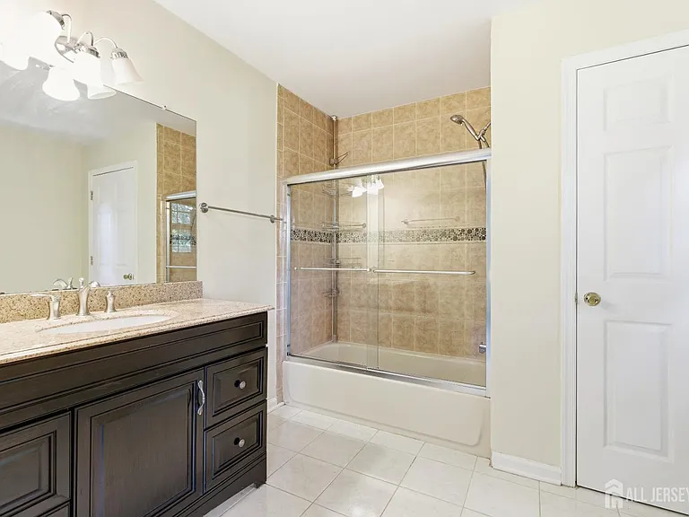 141 Forest Dr #141 — Photo 18
