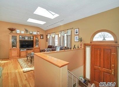 3rd image of 46 Parnell Dr