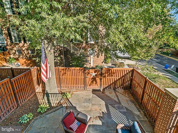 3rd image of 9960 Foxborough Cir