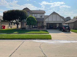 46698 Foxtail Ct, Macomb, MI 48044