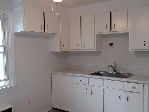 2nd image of 57 Scofield Ave Floor 2
