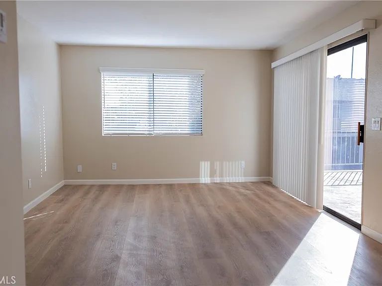 1219 N Edwards St #33 — Photo 7