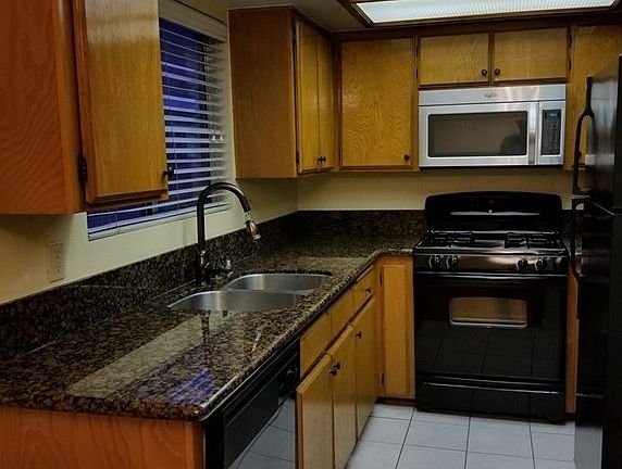3rd image of 129 N Craig Ave APT 3