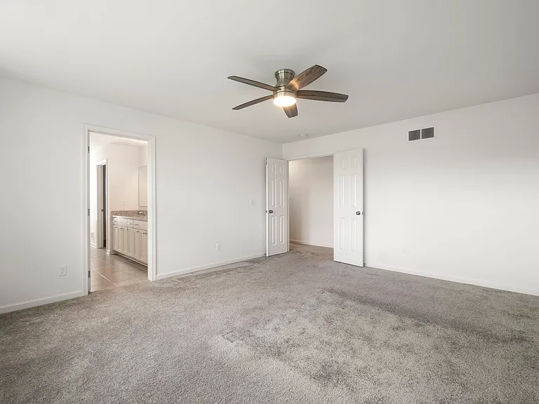 63770 Dequindre Rd — Photo 38